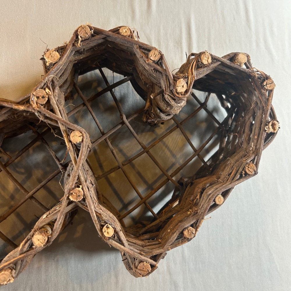 Rustic Double Heart Grapevine Basket Woven Wood Interlocking Hearts Decor 15in - Picture 3 of 7